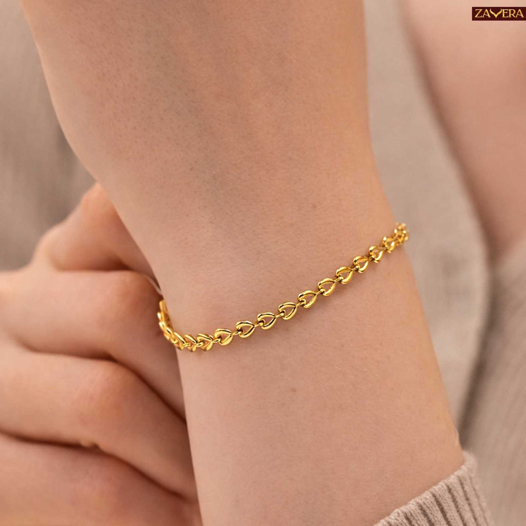Stylish Gold Plated Heart Link Bracelet For Women