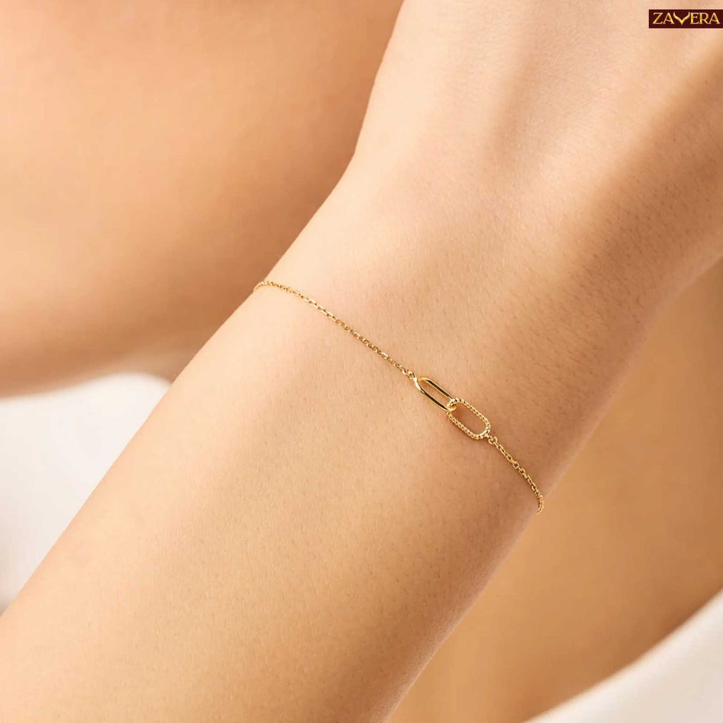 Elegant Oval Link Gold Plated Bracelet For Women